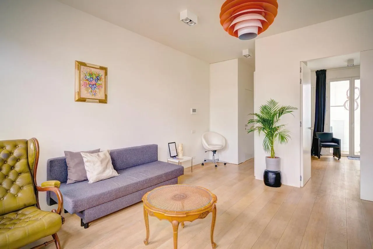 Apartment The Bright Stone Lodge. Heart Of Antwerp