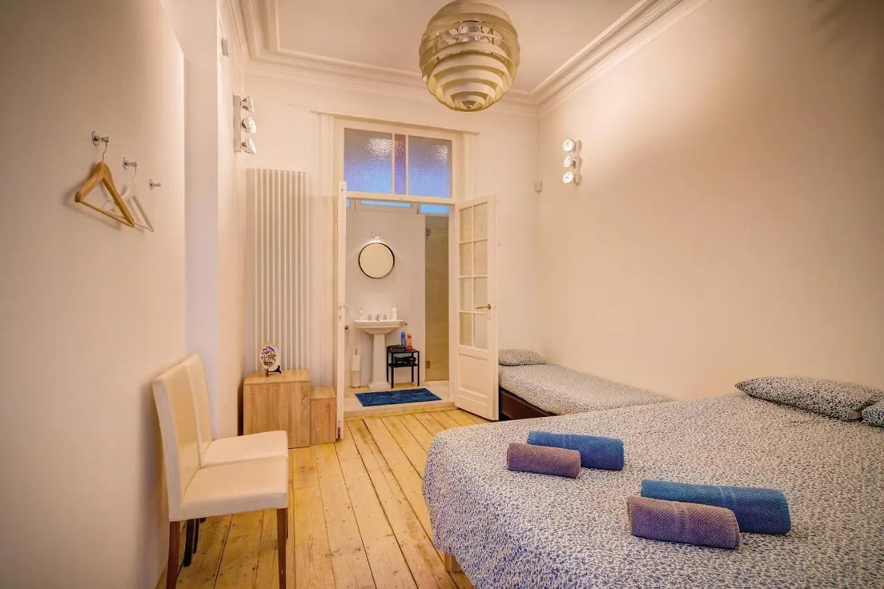 The Bright Stone Lodge. Heart Of Antwerp